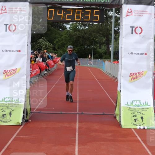 14.06.2026 - 7 Türme Triathlon Andreas Tolksdorf http://msf.ph/oto/9800000 14.06.2026 15:28:33 Ziel 1058, 1081 meine-sportfotos.de
