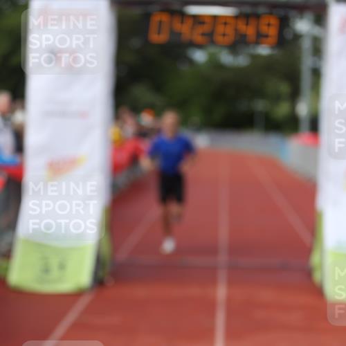 14.06.2026 - 7 Türme Triathlon Andreas Tolksdorf http://msf.ph/oto/9800042 14.06.2026 15:28:48 Ziel 1143 meine-sportfotos.de
