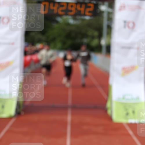 14.06.2026 - 7 Türme Triathlon Andreas Tolksdorf http://msf.ph/oto/9800070 14.06.2026 15:29:40 Ziel 1174 meine-sportfotos.de