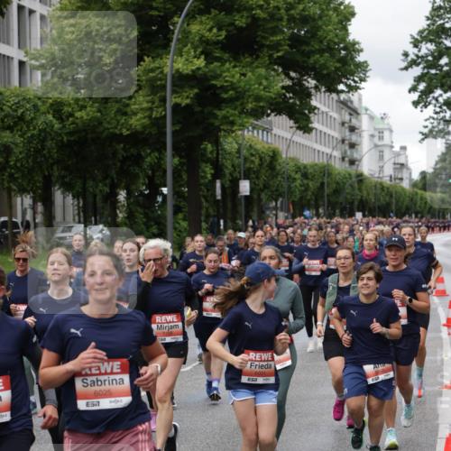14.06.2026 - REWE Women's Run Jannik Wohlers http://msf.ph/oto/9800091 14.06.2026 10:40:07 Laufen 6025, 57, 7, 6031, 5948 meine-sportfotos.de