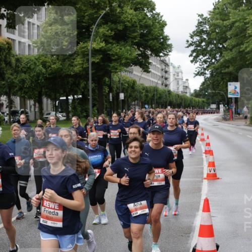 14.06.2026 - REWE Women's Run Jannik Wohlers http://msf.ph/oto/9800109 14.06.2026 10:40:09 Laufen 6031, 5948, 7, 5030, 1 meine-sportfotos.de