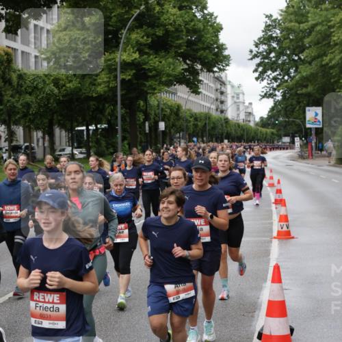 14.06.2026 - REWE Women's Run Jannik Wohlers http://msf.ph/oto/9800118 14.06.2026 10:40:09 Laufen 5751, 6031, 5948 meine-sportfotos.de