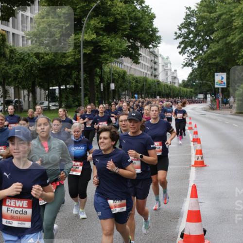 14.06.2026 - REWE Women's Run Jannik Wohlers http://msf.ph/oto/9800127 14.06.2026 10:40:09 Laufen 6031, 7, 5948, 577 meine-sportfotos.de