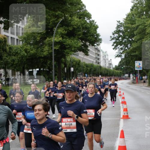 14.06.2026 - REWE Women's Run Jannik Wohlers http://msf.ph/oto/9800134 14.06.2026 10:40:10 Laufen 57, 6030, 5142, 5948, 577 meine-sportfotos.de