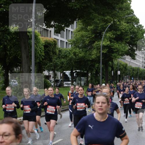 14.06.2026 - REWE Women's Run Jannik Wohlers http://msf.ph/oto/9800143 14.06.2026 10:40:12 Laufen 6710, 651, 5142 meine-sportfotos.de