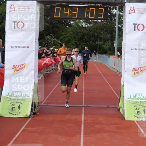 14.06.2026 - 7 Türme Triathlon Andreas Tolksdorf http://msf.ph/oto/9800163 14.06.2026 15:31:01 Ziel 888, 1166, 1720 meine-sportfotos.de