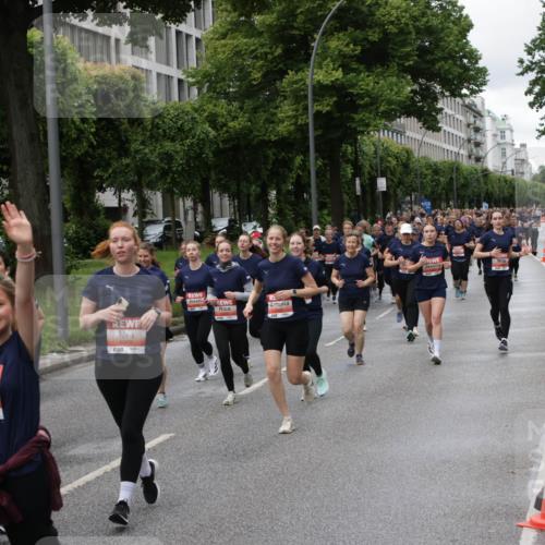 14.06.2026 - REWE Women's Run Jannik Wohlers http://msf.ph/oto/9800235 14.06.2026 10:40:23 Laufen 5629, 6066, 7 meine-sportfotos.de