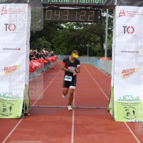 14.06.2026 - 7 Türme Triathlon Andreas Tolksdorf http://msf.ph/oto/9800236 14.06.2026 15:31:21 Ziel 1091 meine-sportfotos.de
