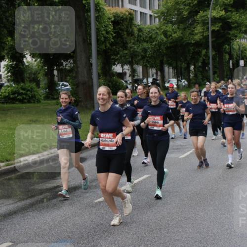 14.06.2026 - REWE Women's Run Jannik Wohlers http://msf.ph/oto/9800245 14.06.2026 10:40:25 Laufen 6066, 57 meine-sportfotos.de