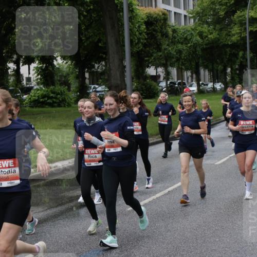 14.06.2026 - REWE Women's Run Jannik Wohlers http://msf.ph/oto/9800264 14.06.2026 10:40:26 Laufen 5656, 5053, 6056, 1 meine-sportfotos.de