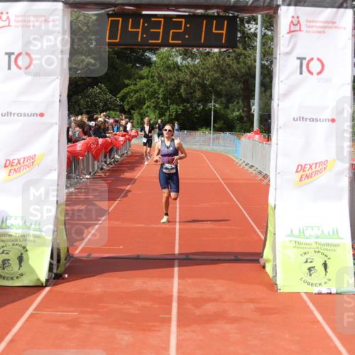 14.06.2026 - 7 Türme Triathlon Andreas Tolksdorf http://msf.ph/oto/9800280 14.06.2026 15:32:13 Ziel 1021, 1768 meine-sportfotos.de