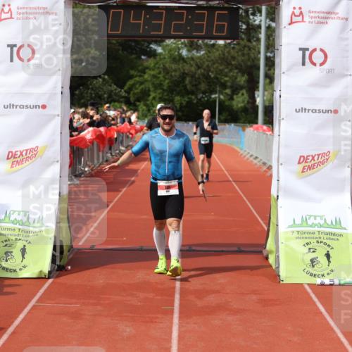 14.06.2026 - 7 Türme Triathlon Andreas Tolksdorf http://msf.ph/oto/9800370 14.06.2026 15:32:34 Ziel 840, 917, 1025 meine-sportfotos.de