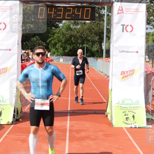 14.06.2026 - 7 Türme Triathlon Andreas Tolksdorf http://msf.ph/oto/9800391 14.06.2026 15:32:39 Ziel 840, 917, 1025 meine-sportfotos.de