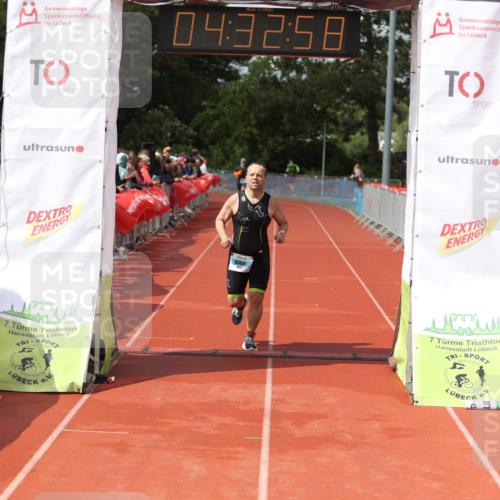 14.06.2026 - 7 Türme Triathlon Andreas Tolksdorf http://msf.ph/oto/9800418 14.06.2026 15:32:57 Ziel 1123 meine-sportfotos.de