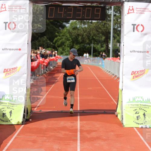 14.06.2026 - 7 Türme Triathlon Andreas Tolksdorf http://msf.ph/oto/9800441 14.06.2026 15:33:08 Ziel 941 meine-sportfotos.de
