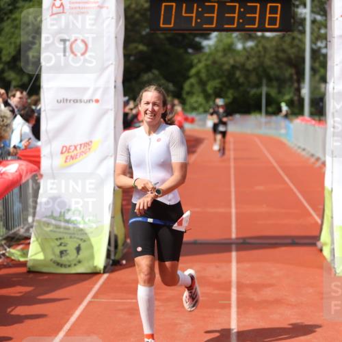14.06.2026 - 7 Türme Triathlon Andreas Tolksdorf http://msf.ph/oto/9800493 14.06.2026 15:33:37 Ziel 643, 665, 1104, 1158 meine-sportfotos.de