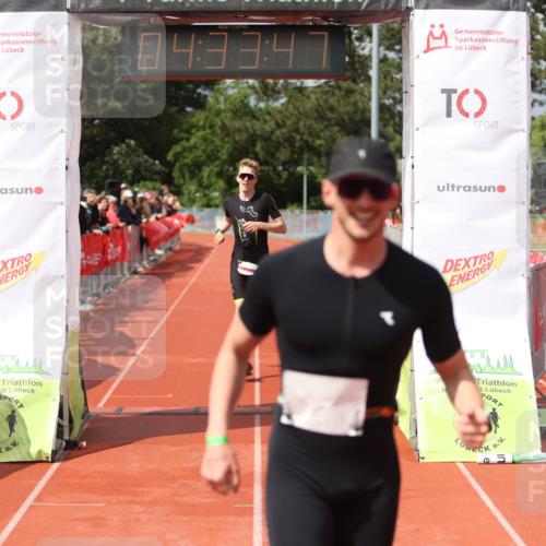14.06.2026 - 7 Türme Triathlon Andreas Tolksdorf http://msf.ph/oto/9800521 14.06.2026 15:33:46 Ziel 649, 1104, 1158 meine-sportfotos.de