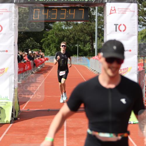 14.06.2026 - 7 Türme Triathlon Andreas Tolksdorf http://msf.ph/oto/9800525 14.06.2026 15:33:46 Ziel 649, 1104, 1158 meine-sportfotos.de