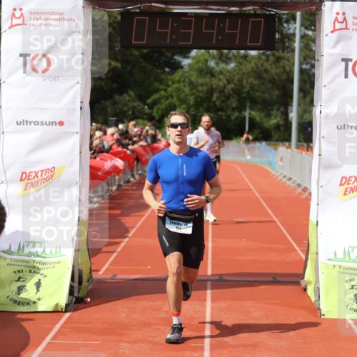 14.06.2026 - 7 Türme Triathlon Andreas Tolksdorf http://msf.ph/oto/9800611 14.06.2026 15:34:38 Ziel 923, 951, 1007, 1086, 1096 meine-sportfotos.de