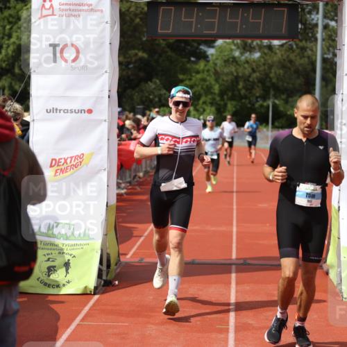 14.06.2026 - 7 Türme Triathlon Andreas Tolksdorf http://msf.ph/oto/9800650 14.06.2026 15:34:45 Ziel 923, 951, 955, 1007, 1086, 1096, 1126 meine-sportfotos.de