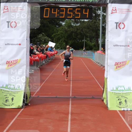 14.06.2026 - 7 Türme Triathlon Andreas Tolksdorf http://msf.ph/oto/9800775 14.06.2026 15:35:53 Ziel 963, 1703 meine-sportfotos.de