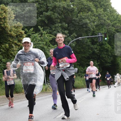 14.06.2026 - REWE Women's Run Jannik Wohlers http://msf.ph/oto/9800989 14.06.2026 10:08:25 Laufen 10452, 7, 10711, 11295 meine-sportfotos.de