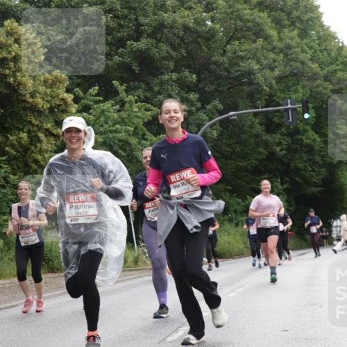14.06.2026 - REWE Women's Run Jannik Wohlers http://msf.ph/oto/9800990 14.06.2026 10:08:25 Laufen 10452, 7, 10711, 7 meine-sportfotos.de