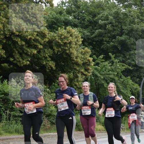 14.06.2026 - REWE Women's Run Jannik Wohlers http://msf.ph/oto/9801014 14.06.2026 10:08:32 Laufen 57, 10432, 11461, 10509 meine-sportfotos.de