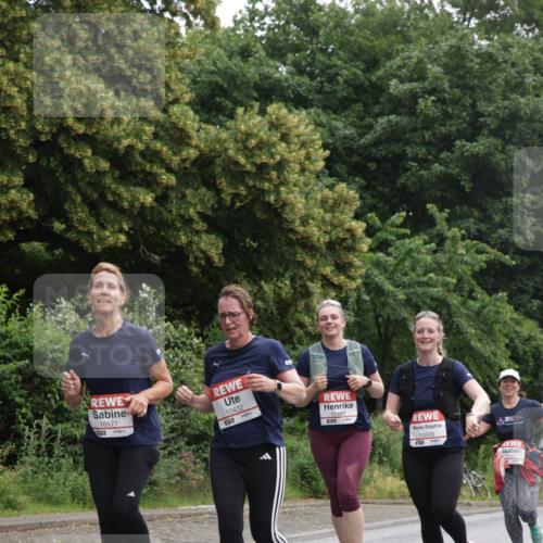 14.06.2026 - REWE Women's Run Jannik Wohlers http://msf.ph/oto/9801016 14.06.2026 10:08:32 Laufen 10171, 57, 10432, 7, 11461, 10509 meine-sportfotos.de