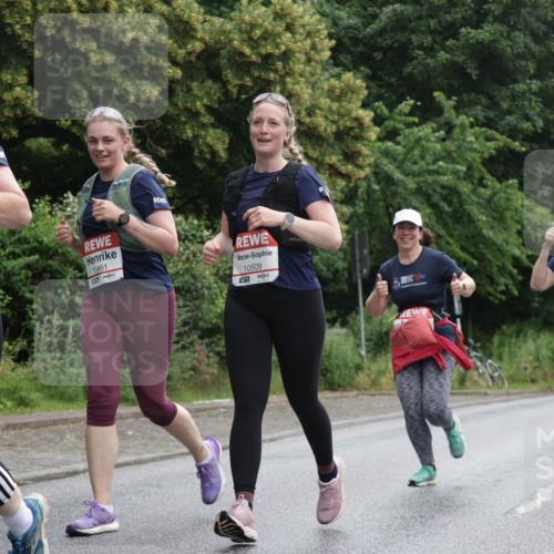 14.06.2026 - REWE Women's Run Jannik Wohlers http://msf.ph/oto/9801019 14.06.2026 10:08:34 Laufen 10432, 657, 11461, 10509, 11166 meine-sportfotos.de