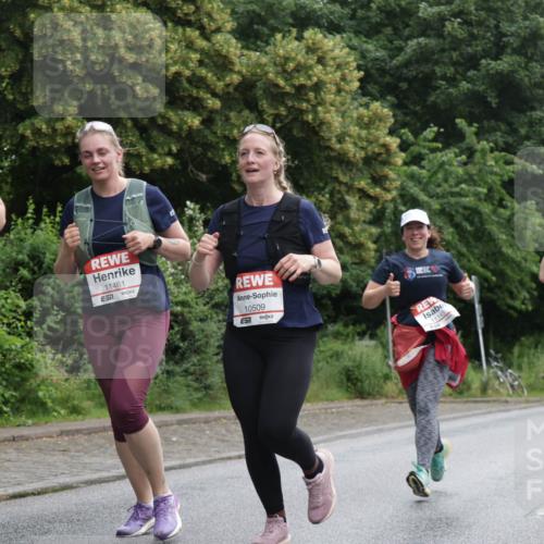 14.06.2026 - REWE Women's Run Jannik Wohlers http://msf.ph/oto/9801023 14.06.2026 10:08:34 Laufen 10432, 657, 11461, 10509, 651, 11166 meine-sportfotos.de