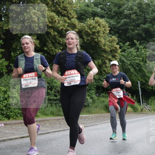 14.06.2026 - REWE Women's Run Jannik Wohlers http://msf.ph/oto/9801028 14.06.2026 10:08:34 Laufen 11461, 10509, 51, 143, 11166 meine-sportfotos.de