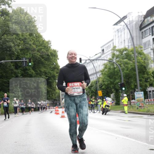 14.06.2026 - REWE Women's Run Jannik Wohlers http://msf.ph/oto/9801180 14.06.2026 10:09:14 Laufen 0570 meine-sportfotos.de