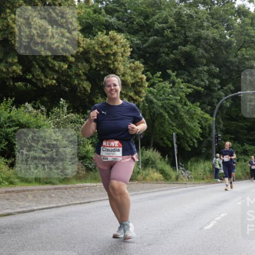 14.06.2026 - REWE Women's Run Jannik Wohlers http://msf.ph/oto/9801570 14.06.2026 10:10:35 Laufen 10035 meine-sportfotos.de