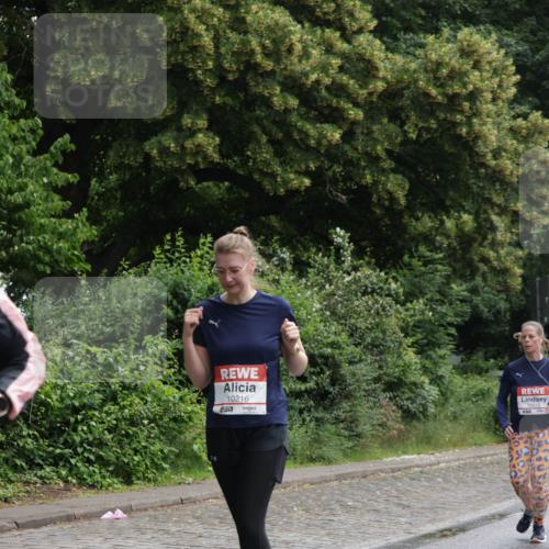 14.06.2026 - REWE Women's Run Jannik Wohlers http://msf.ph/oto/9801672 14.06.2026 10:11:03 Laufen 10216 meine-sportfotos.de