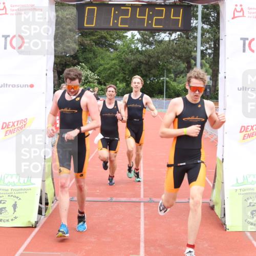14.06.2026 - 7 Türme Triathlon Andreas Tolksdorf http://msf.ph/oto/9801702 14.06.2026 11:54:23 Ziel 424, 436, 437, 438, 439 meine-sportfotos.de