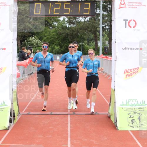 14.06.2026 - 7 Türme Triathlon Andreas Tolksdorf http://msf.ph/oto/9801731 14.06.2026 11:55:13 Ziel 523, 524, 525, 526 meine-sportfotos.de