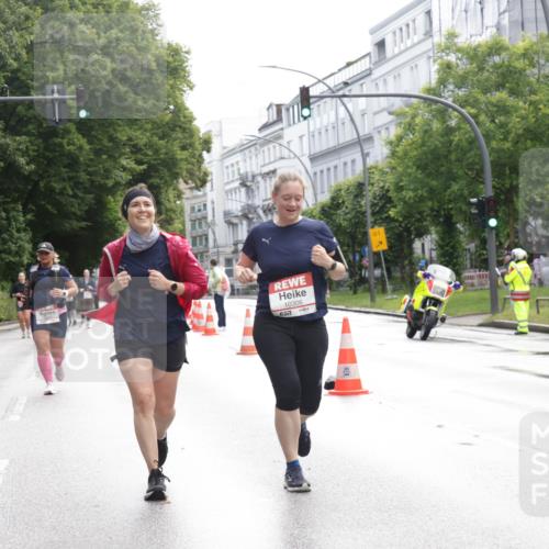 14.06.2026 - REWE Women's Run Jannik Wohlers http://msf.ph/oto/9801751 14.06.2026 10:11:26 Laufen 10306 meine-sportfotos.de