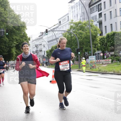 14.06.2026 - REWE Women's Run Jannik Wohlers http://msf.ph/oto/9801762 14.06.2026 10:11:27 Laufen 10306, 51 meine-sportfotos.de