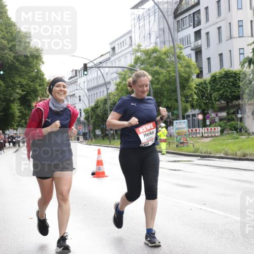 14.06.2026 - REWE Women's Run Jannik Wohlers http://msf.ph/oto/9801770 14.06.2026 10:11:27 Laufen 10306 meine-sportfotos.de