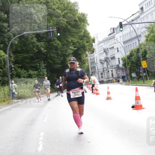 14.06.2026 - REWE Women's Run Jannik Wohlers http://msf.ph/oto/9801773 14.06.2026 10:11:29 Laufen 10864 meine-sportfotos.de