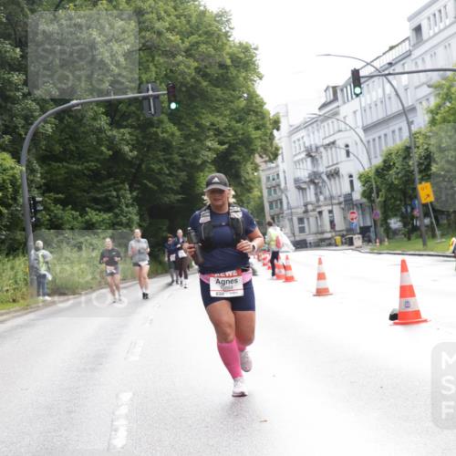 14.06.2026 - REWE Women's Run Jannik Wohlers http://msf.ph/oto/9801774 14.06.2026 10:11:29 Laufen 10864, 1 meine-sportfotos.de