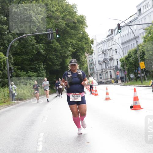 14.06.2026 - REWE Women's Run Jannik Wohlers http://msf.ph/oto/9801775 14.06.2026 10:11:29 Laufen 10864, 57, 20, 01 meine-sportfotos.de