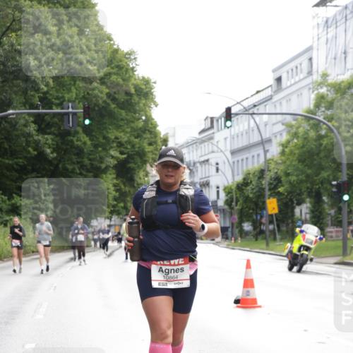 14.06.2026 - REWE Women's Run Jannik Wohlers http://msf.ph/oto/9801783 14.06.2026 10:11:30 Laufen 10864 meine-sportfotos.de