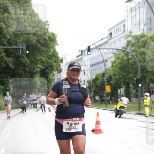 14.06.2026 - REWE Women's Run Jannik Wohlers http://msf.ph/oto/9801790 14.06.2026 10:11:30 Laufen 10864 meine-sportfotos.de