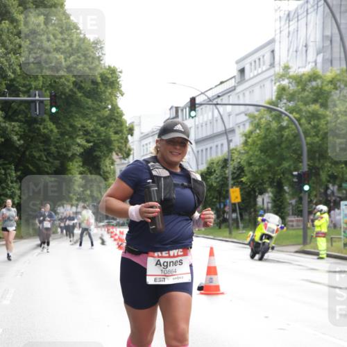 14.06.2026 - REWE Women's Run Jannik Wohlers http://msf.ph/oto/9801792 14.06.2026 10:11:30 Laufen 10864 meine-sportfotos.de