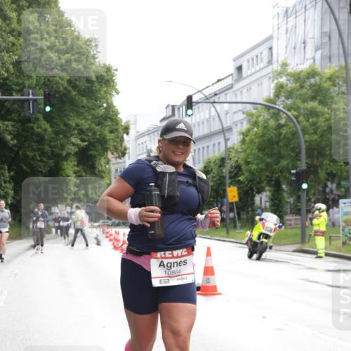 14.06.2026 - REWE Women's Run Jannik Wohlers http://msf.ph/oto/9801794 14.06.2026 10:11:30 Laufen 10864 meine-sportfotos.de