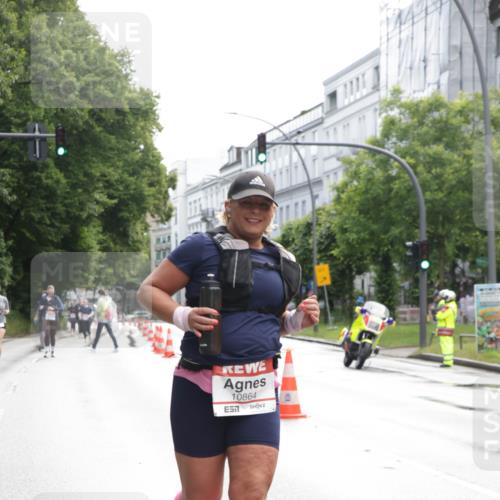 14.06.2026 - REWE Women's Run Jannik Wohlers http://msf.ph/oto/9801795 14.06.2026 10:11:30 Laufen 10864 meine-sportfotos.de