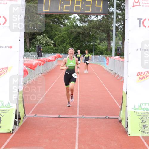 14.06.2026 - 7 Türme Triathlon Andreas Tolksdorf http://msf.ph/oto/9801846 14.06.2026 11:58:34 Ziel 487, 488, 489, 503 meine-sportfotos.de