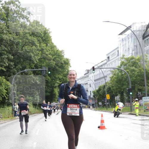 14.06.2026 - REWE Women's Run Jannik Wohlers http://msf.ph/oto/9801858 14.06.2026 10:11:43 Laufen 10707, 57 meine-sportfotos.de